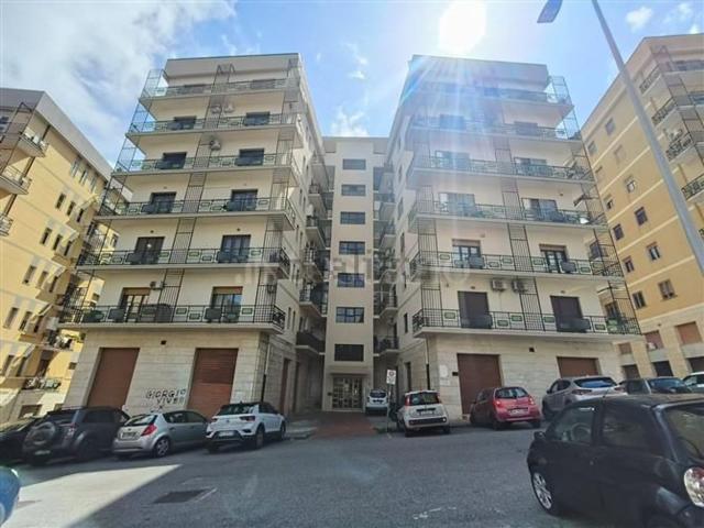Appartamento in vendita di 160 m² in Via Cesare Sinopoli