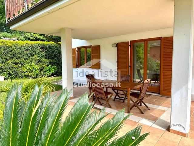 Appartamento in vendita di 160 m² in Via Cesure