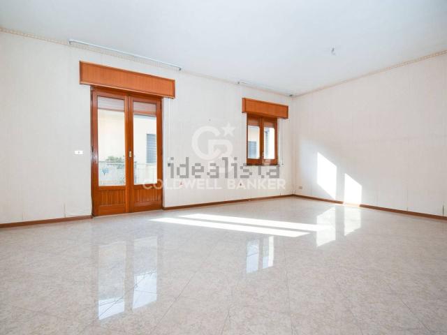 Appartamento in vendita di 160 m² in Via Antonio Menna, 28