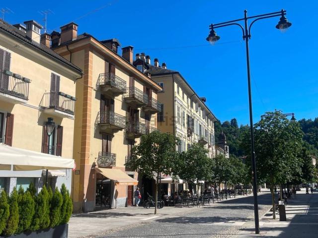 Appartamento in vendita di 160 m² in Via Antonio Rosmini, 17