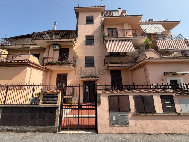 Appartamento in vendita di 160 m² in Via Antonino Salinas, 41