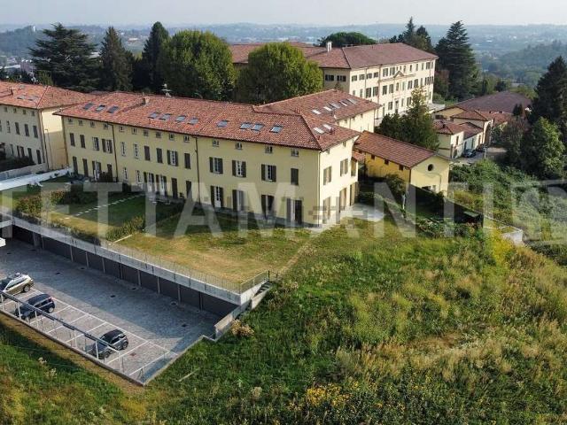 Appartamento in vendita di 160 m² in Via al Monte