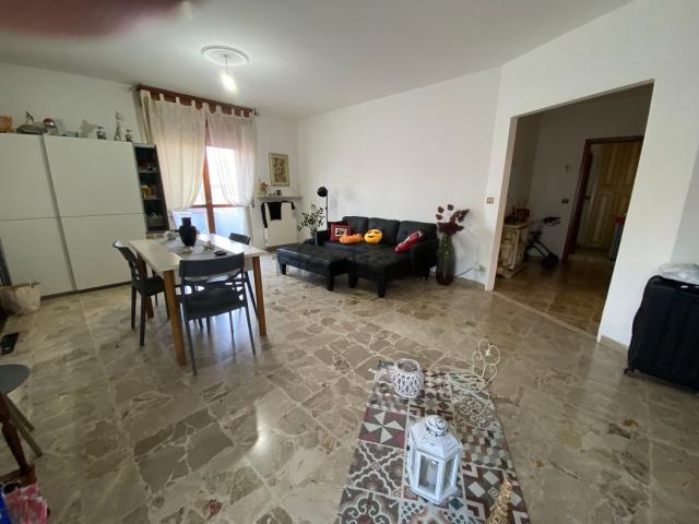 Appartamento in vendita di 160 m² in Via Alcide de Gasperi, 18