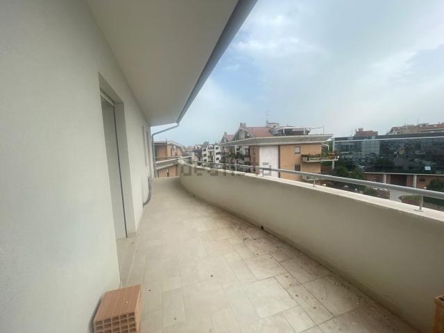 Appartamento in vendita di 160 m² in Via Alessandrini