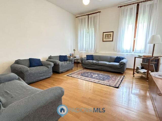 Appartamento in vendita di 160 m² in Via Arnaldo Fusinato