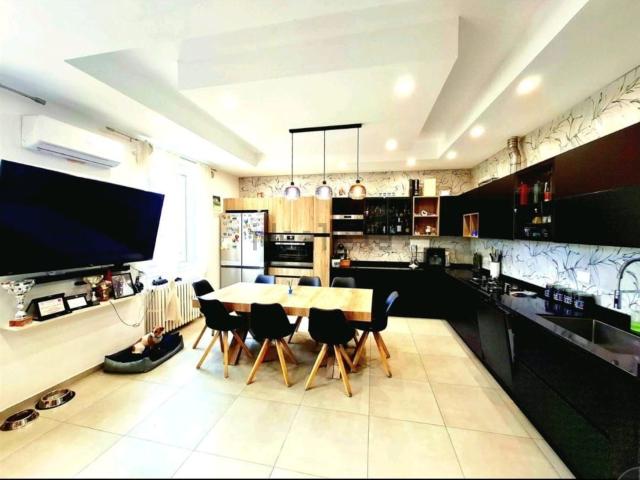 Appartamento in vendita di 160 m² in Via Arrigo Boito