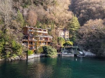 Appartamento in vendita di 160 m² in Via Borgonuovo, 59