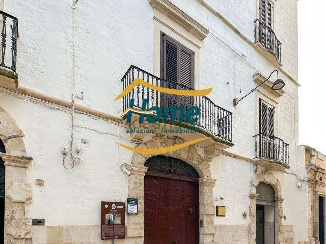 Appartamento in vendita di 160 m² in Via Bartolomeo Paoli, 8