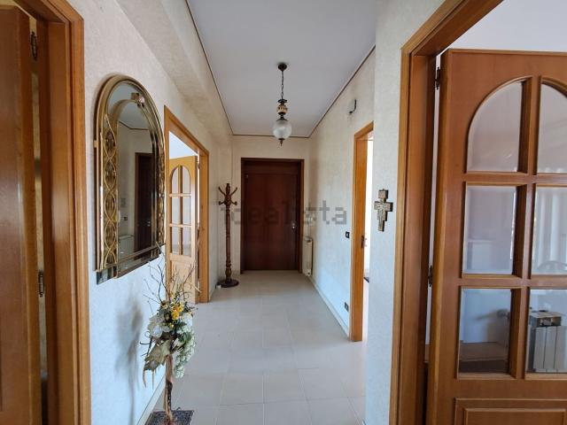 Appartamento in vendita di 160 m² in Via Bellinvia, 38
