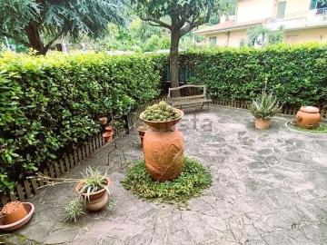 Appartamento in vendita di 160 m² in Via Bino Binazzi