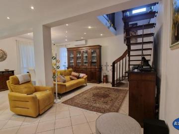Appartamento in vendita di 160 m² in Via Bruno Buozzi, 62