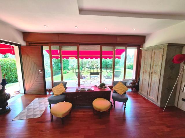 Appartamento in vendita di 160 m² in Via Brusada, 43
