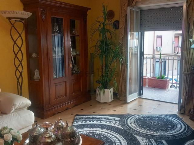 Appartamento in vendita di 160 m² in Via Gabriele Amico Valenti, 126