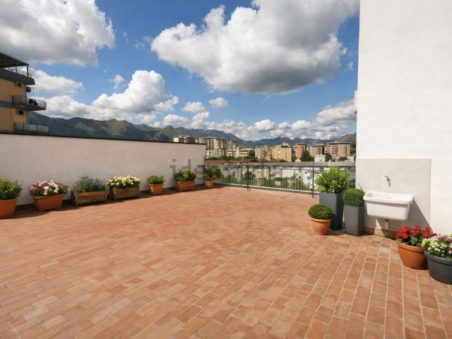 Appartamento in vendita di 160 m² in Via Generale Vito Artale