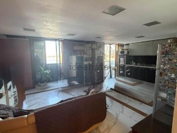 Appartamento in vendita di 160 m² in Via Giuseppe Bonito