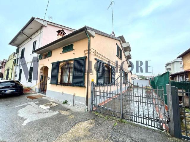 Appartamento in vendita di 120 m² in Via Giuseppe Becherini, 109