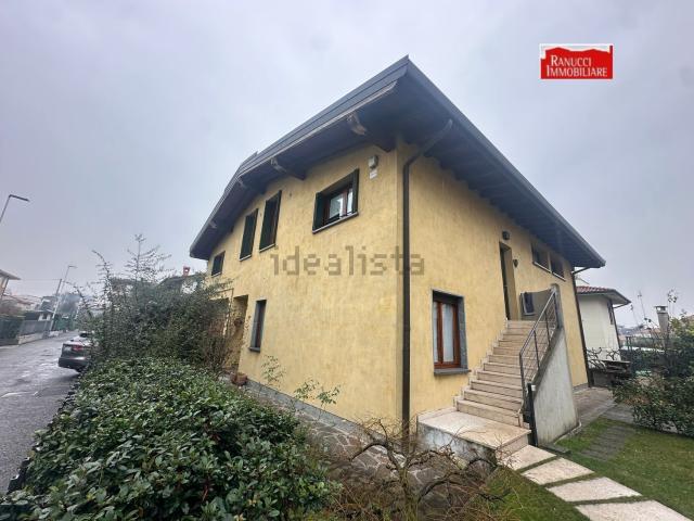 Appartamento in vendita di 160 m² in Via Giuseppe Garibaldi, 4