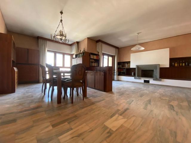 Appartamento in vendita di 160 m² in Via Giuseppe Mazzini