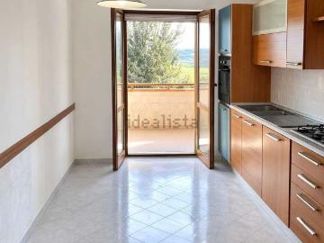 Appartamento in vendita di 160 m² in Via Giuseppe Spataro, 7