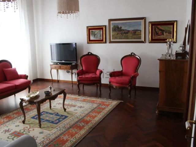 Appartamento in vendita di 160 m² in Via Giacomo Matteotti