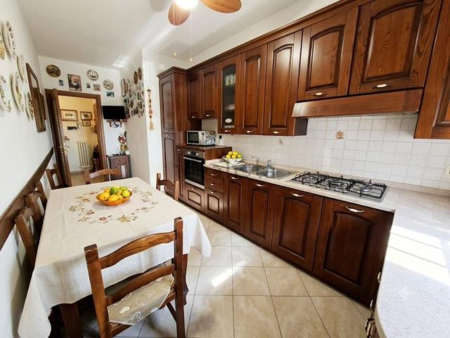 Appartamento in vendita di 160 m² in Via Giovanni Marradi, 1