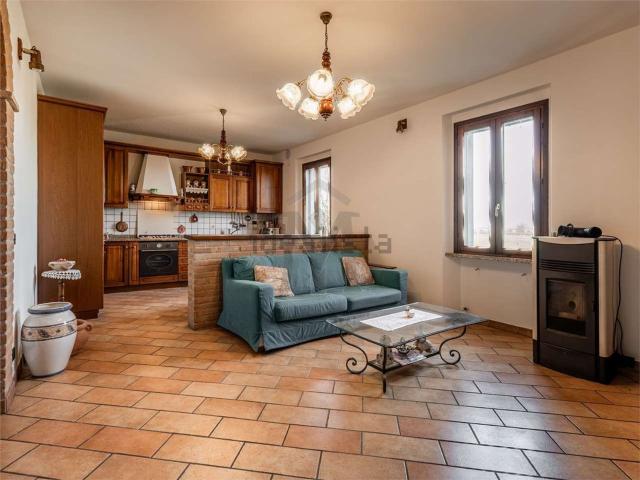 Appartamento in vendita di 160 m² in Via Domenico Sassi, 9