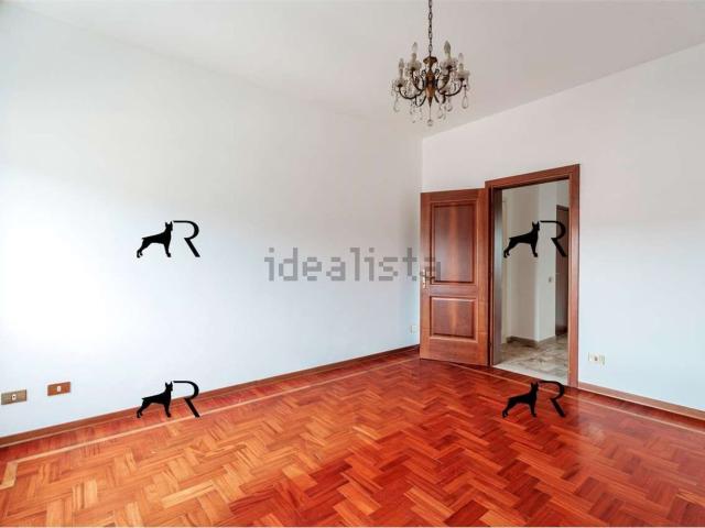 Appartamento in vendita di 160 m² in Via Daniele Comboni, 24