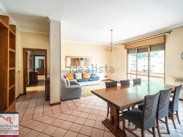 Appartamento in vendita di 160 m² in Via Dante Alighieri, 183