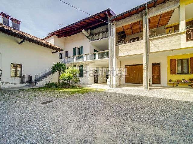 Appartamento in vendita di 160 m² in Via Dante Alighieri