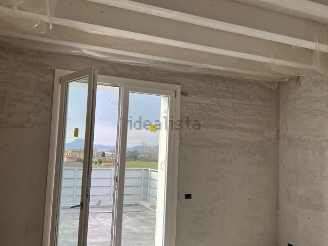 Appartamento in vendita di 160 m² in Via Dante Alighieri