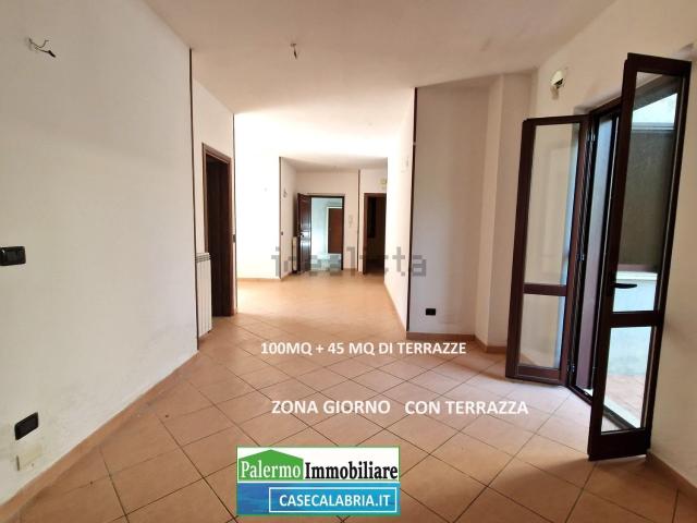 Appartamento in vendita di 160 m² in Via degli Aragonesi, 41