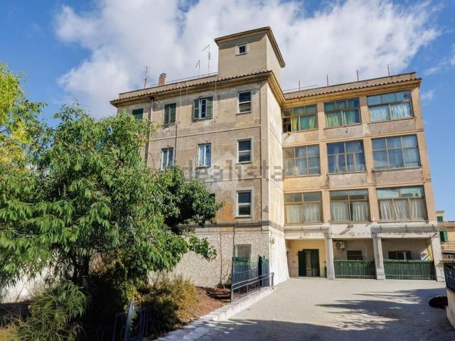 Appartamento in vendita di 160 m² in Via degli Olmi, 20