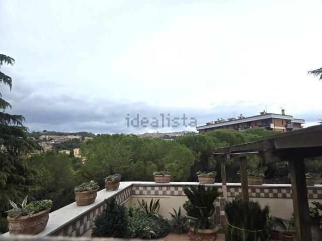Appartamento in vendita di 160 m² in Via della Madonna Alta