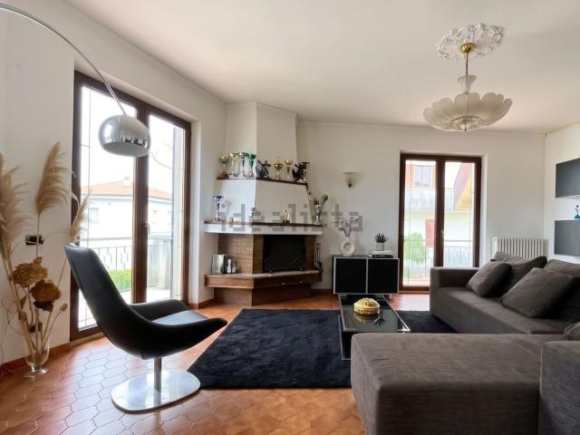 Appartamento in vendita di 160 m² in Via delle Betulle