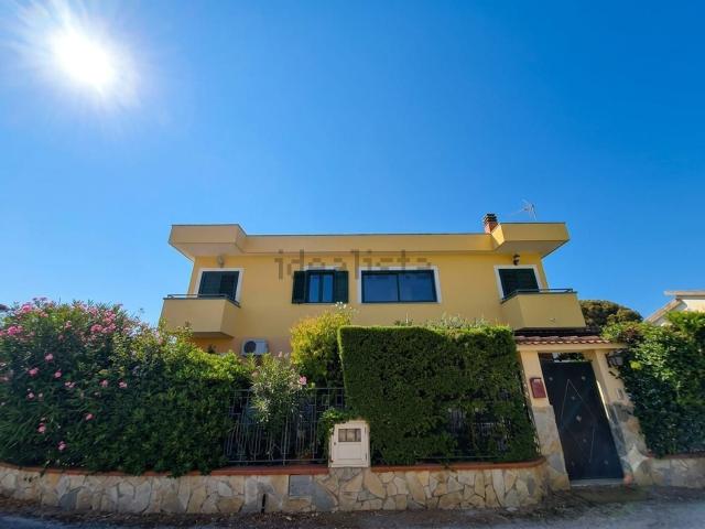 Appartamento in vendita di 160 m² in Via delle Magnolie