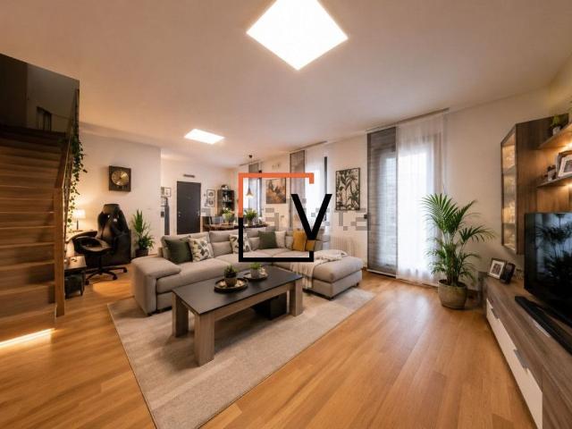 Appartamento in vendita di 160 m² in Via Dese