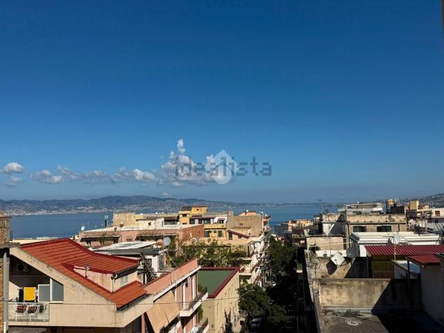 Appartamento in vendita di 160 m² in Via E. Cuzzocrea, 15
