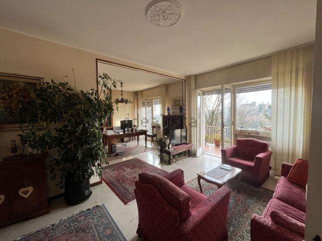 Appartamento in vendita di 160 m² in Via Enrico Cernuschi