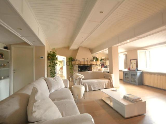 Appartamento in vendita di 160 m² in Via Elisa, 55100
