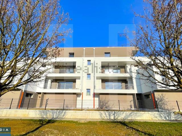 Appartamento in vendita di 160 m² in Via Ermes Parolini