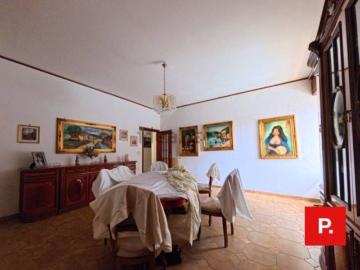 Appartamento in vendita di 160 m² in Via Eugenio Montale, 11