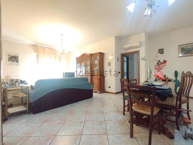 Appartamento in vendita di 160 m² in Via Europa, 2