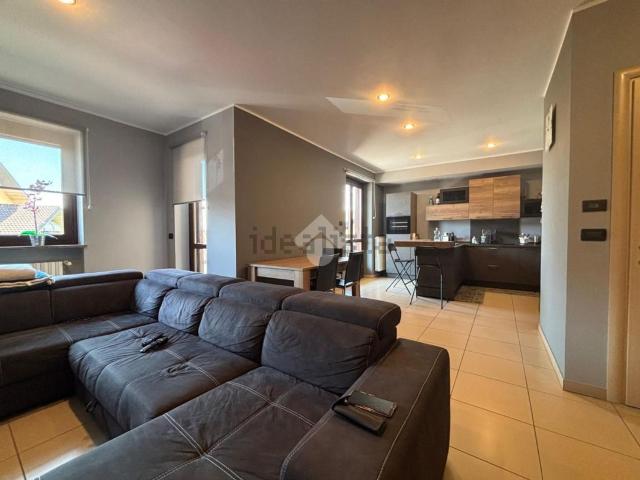 Appartamento in vendita di 160 m² in Via Falcone e Borsellino, 1