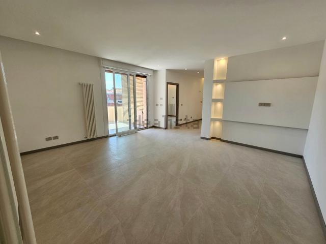 Appartamento in vendita di 160 m² in Via Ferdinando Bernini, 6