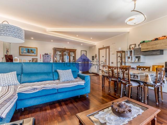 Appartamento in vendita di 160 m² in Via Filogaso