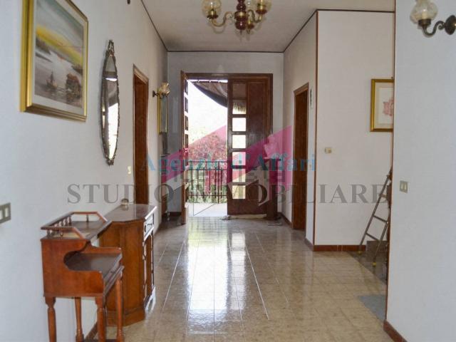 Appartamento in vendita di 160 m² in Via Fratelli Cervi