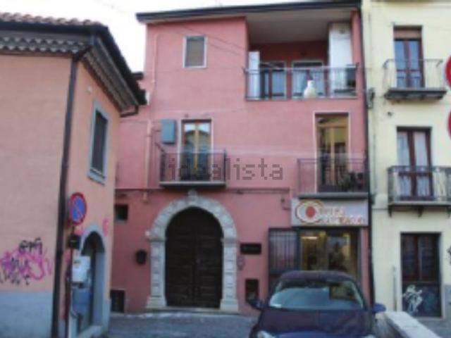Appartamento in vendita di 160 m² in Via IV Novembre