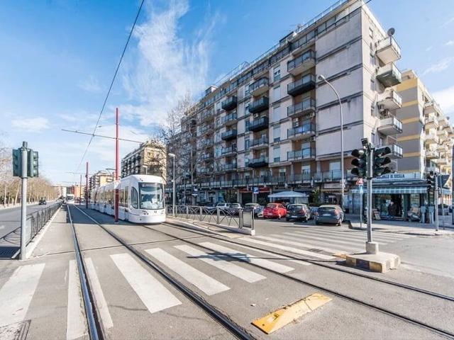 Appartamento in vendita di 160 m² in Via Leonardo da Vinci, 386