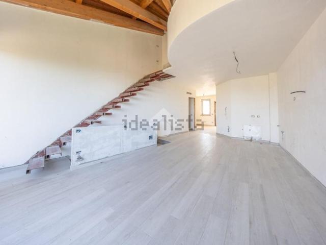 Appartamento in vendita di 160 m² in Via Leonardo da Vinci