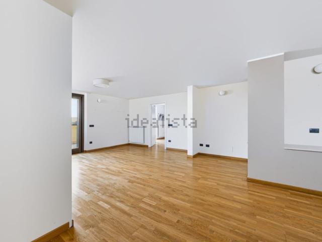 Appartamento in vendita di 160 m² in Via Monfalcone